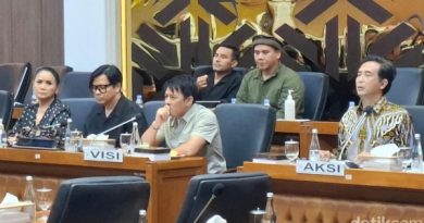 Ariel NOAH Diminta Ketua Baleg DPR untuk Nyanyi demi Mencairkan Suasana