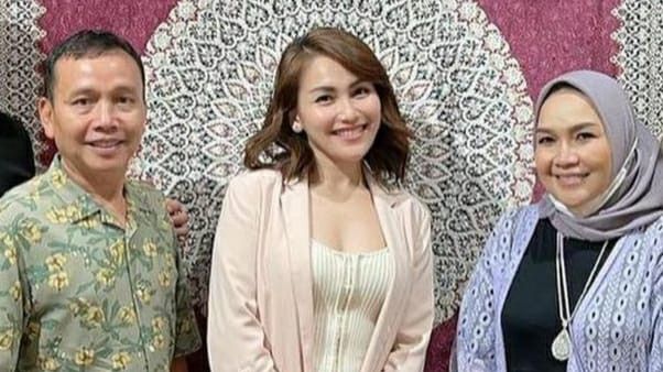 Orang Tua Ayu Ting Ting di Sindir usai Minta Nafkah Rp300 Juta Sebulan