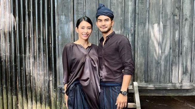 Ramai Artis Tyas Mirasih Bermain Padel saat Menjalani Umrah