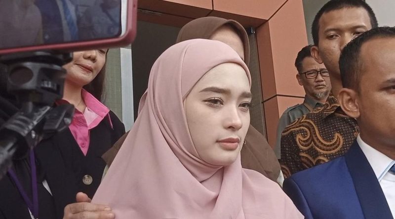 Setelah Dilaporkan oleh Wardatina, Inara Mengaku Salah dan Minta Maaf