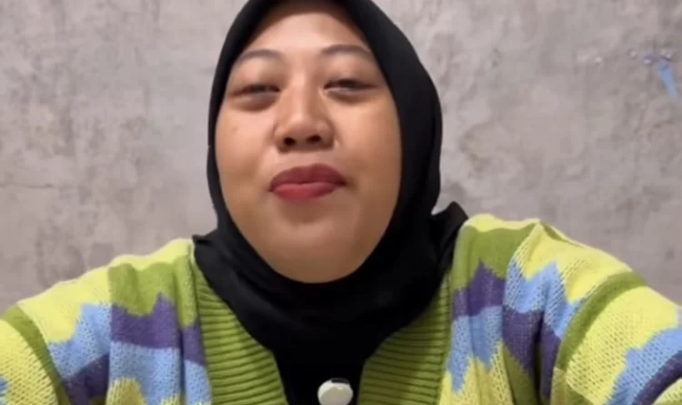 Viral Seorang Selebgram Wajahnya Disamakan dengan Gantungan Kunci