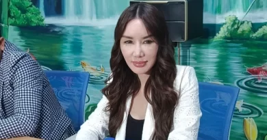 Seorang Pebisnis Ade Tya Geram Karena diFitnah Genit Oleh Daerly Djoshua