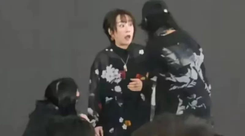 Penyanyi dari Jepang Maki Otsuki Stop Tampil Panggung di Shanghai