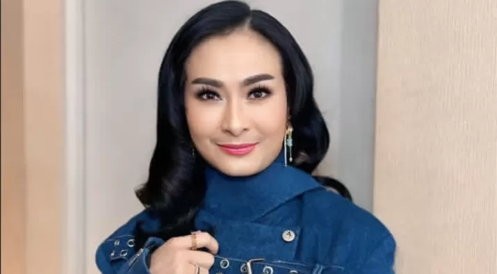 Artis Iis Dahlia Curhat soal Sisi Lain dari Penyanyi Lesti Kejora Istri dari Rizky Billar