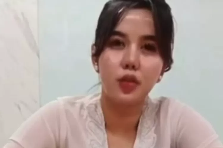Ternyata Kasus Pramugari Gadungan yang Viral Itu Pernah Korban Penipuan Uang