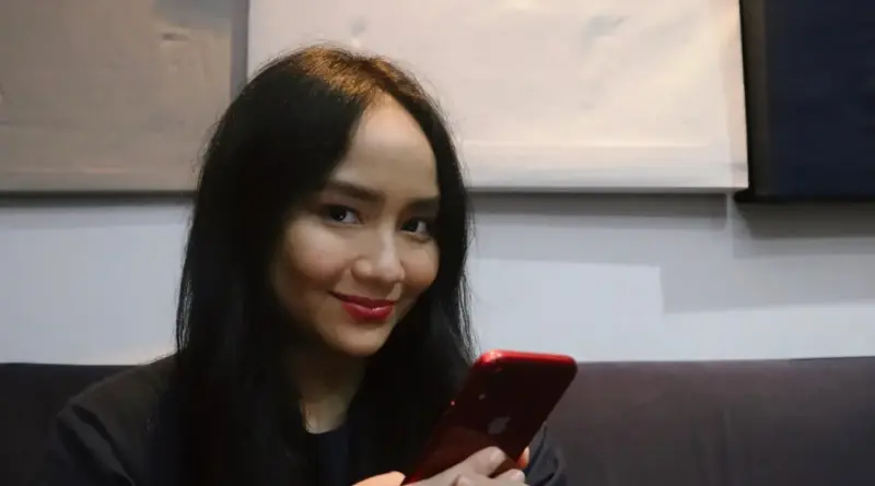 Mengenal Musisi Gita Gutawa yang Sudah Berkarier Sejak Masih Muda