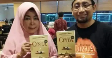 Penulis Ayat-Ayat Cinta 3 Sedang Disiapkan, Film yang Bikin Baper Para Penonton