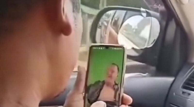 Makin Unik, Seorang Pemadam Kebakaran Bantu Orang yang Lagi Kesurupan Lewat Online Makin Unik, Seorang Pemadam Kebakaran Bantu Orang yang Lagi Kesurupan Lewat Online