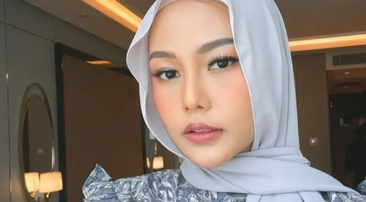 Dara Arafah Dihujat Pedas oleh Netizen Saat Unboxing Souvenir Pernikahan Syifa El