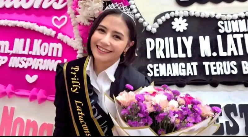 Prilly Latuconsina Rayakan Kelulusan S2 LSPR, Ungkap rasa Haru