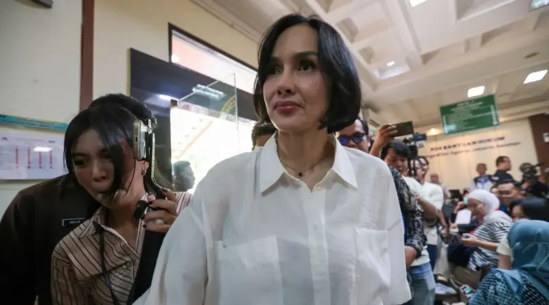 Demian Aditya Absen, Sidang Cerai Sara Kembali Digelar Oktober