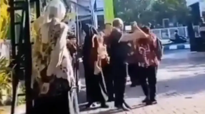 Viral Kepsek SMPN 18 Malang, Siswa Ditempeleng hingga Lebam